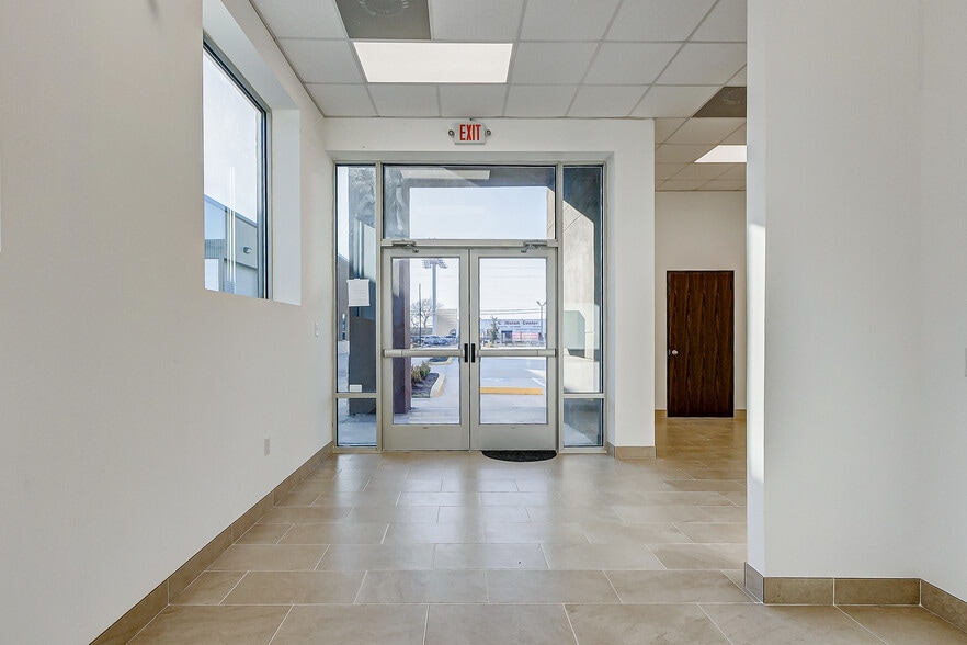 More Photos Of 1631 Highway 6 S, Houston Warehouse For Sale