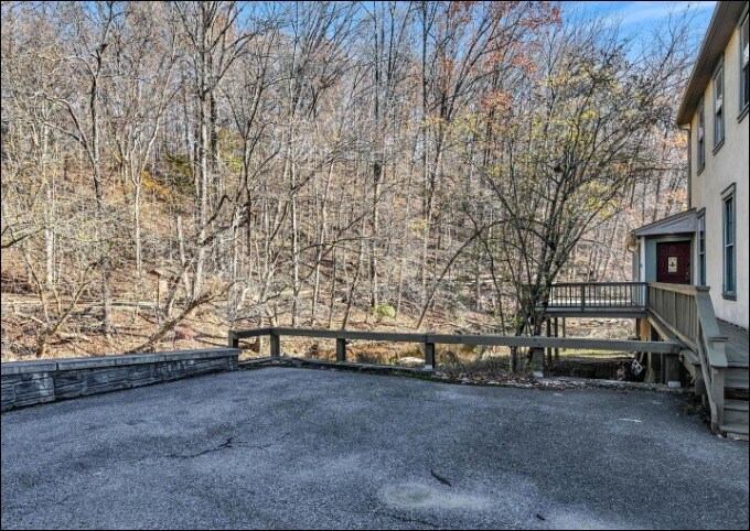 More Photos Of 100 Landenberg Rd, Landenberg Storefront For Sale