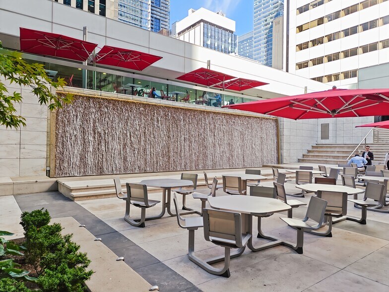 More Photos Of 130 King St W, Toronto Coworking Space