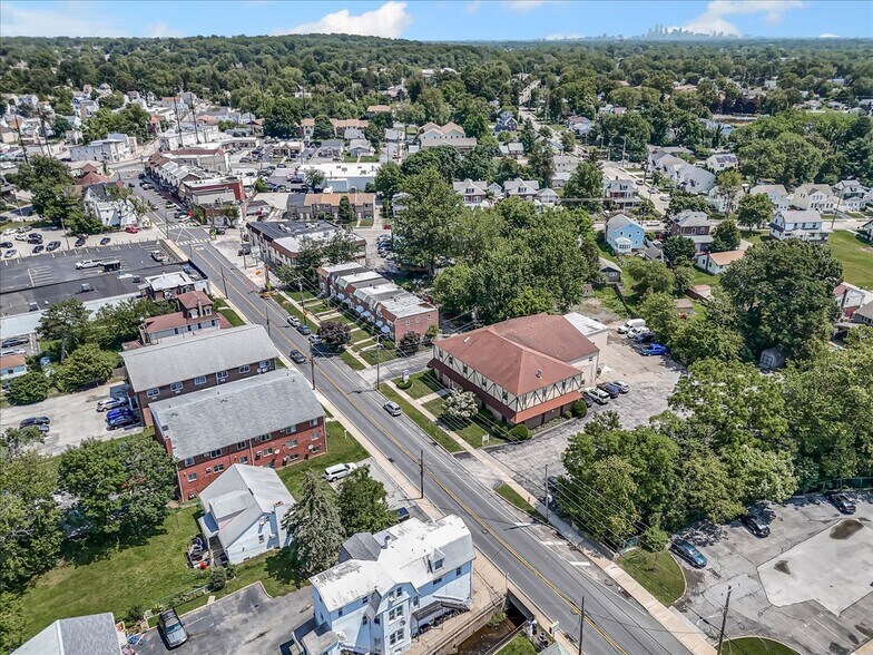 More Photos Of 61 S Morton Ave, Morton Medical For Lease