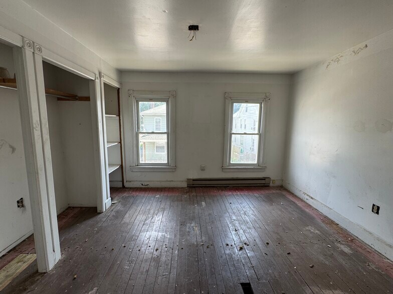 More Photos Of 329 South St, Hagerstown Apartments For Sale