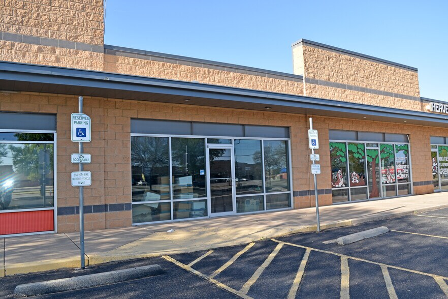 More Photos Of 3408-3410 98th St, Lubbock Unknown For Lease