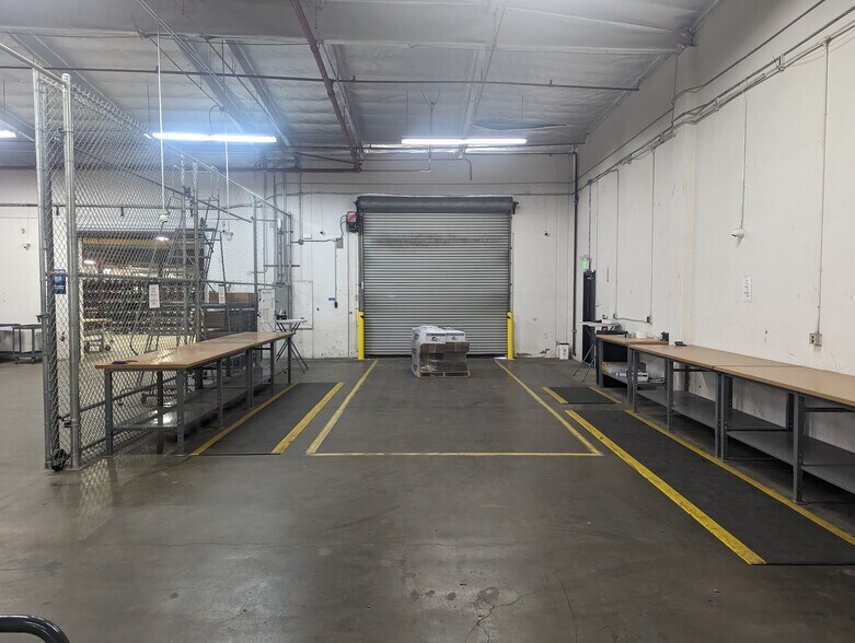 More Photos Of 3019 Vail Ave, Commerce Manufacturing For Sale