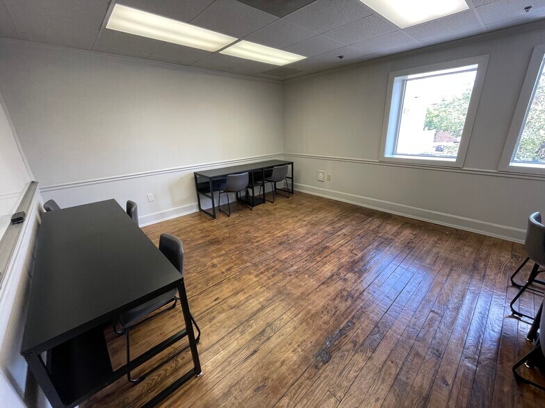 More Photos Of 200 N Main St, Greenville Office Residential For Lease