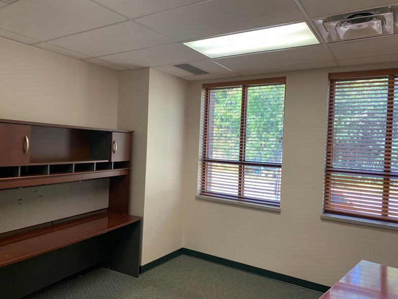 More Photos Of 1 Veterans Way, Carnegie Office For Lease
