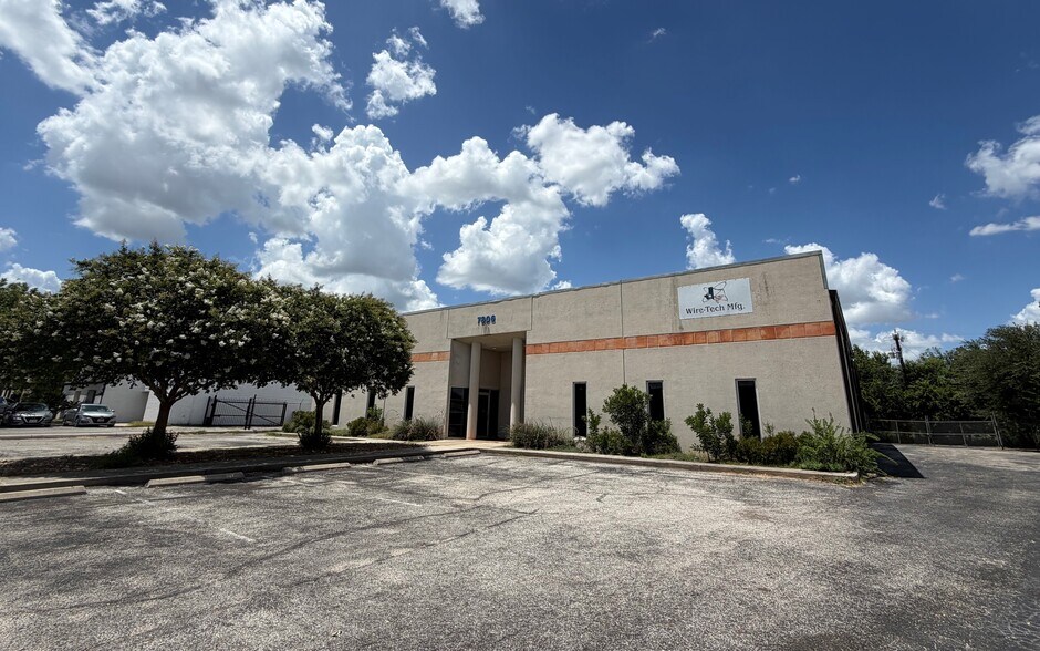Primary Photo Of 7806 Fortune Dr, San Antonio Service For Lease
