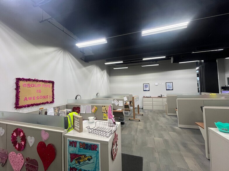 More Photos Of 4101 N Delaware Ave, Philadelphia Office For Sale