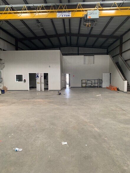 More Photos Of 8415 W Interstate 20, Midland Warehouse For Lease