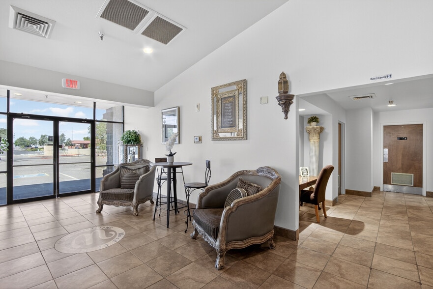 More Photos Of 1435 N Central Ave, Avondale Specialty For Sale
