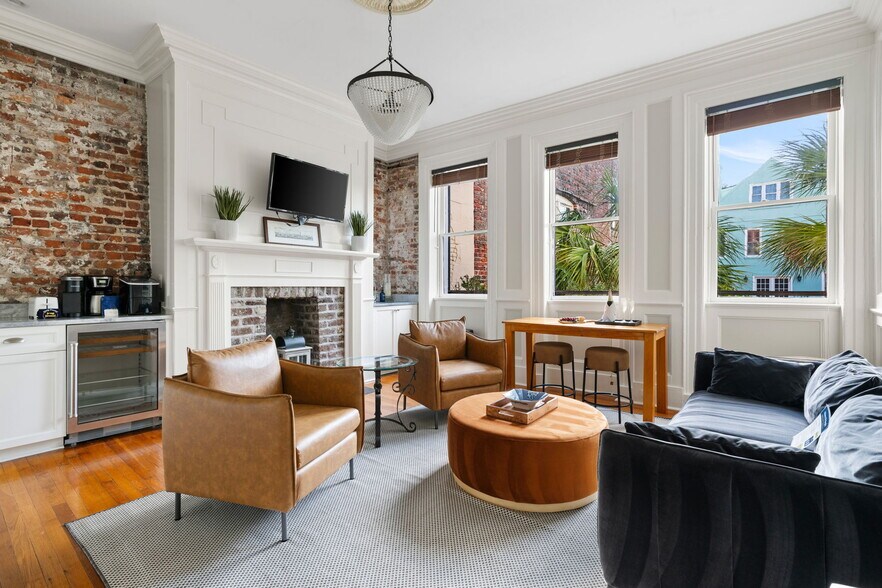 More Photos Of 21 Broad St, Charleston Storefront Retail Residential For Sale