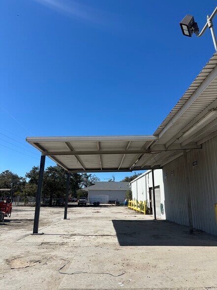 More Photos Of 1125 9th Ave E, Bradenton Warehouse For Sale