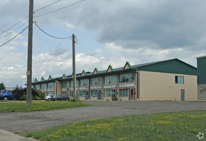 More Photos Of 340 Henry St, Brantford General Retail For Sale