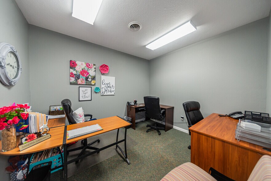 More Photos Of 2419 Broadway St, Mount Vernon Office For Sale