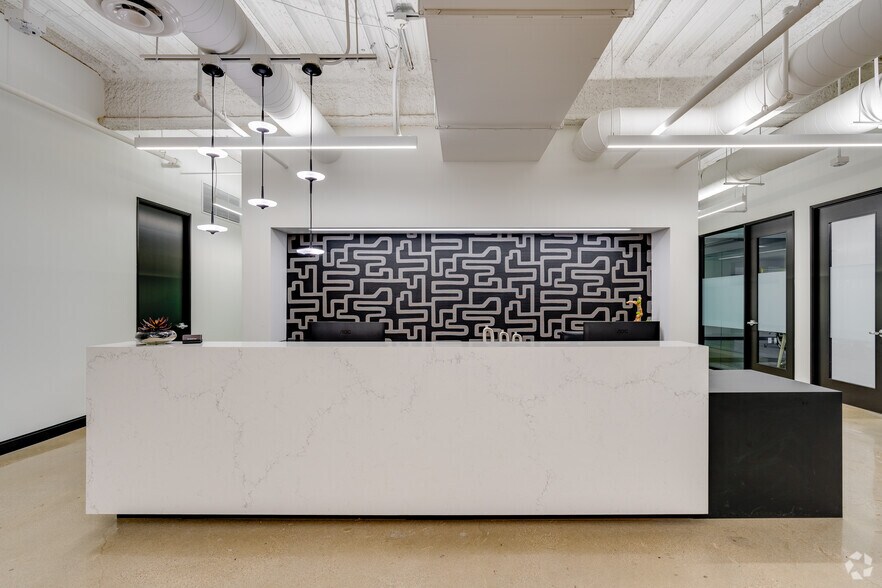 More Photos Of 301 N Lake Ave, Pasadena Office For Lease