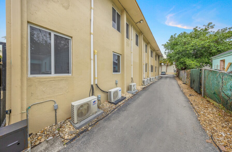 More Photos Of 1 NE 78th St, Miami Apartments For Sale