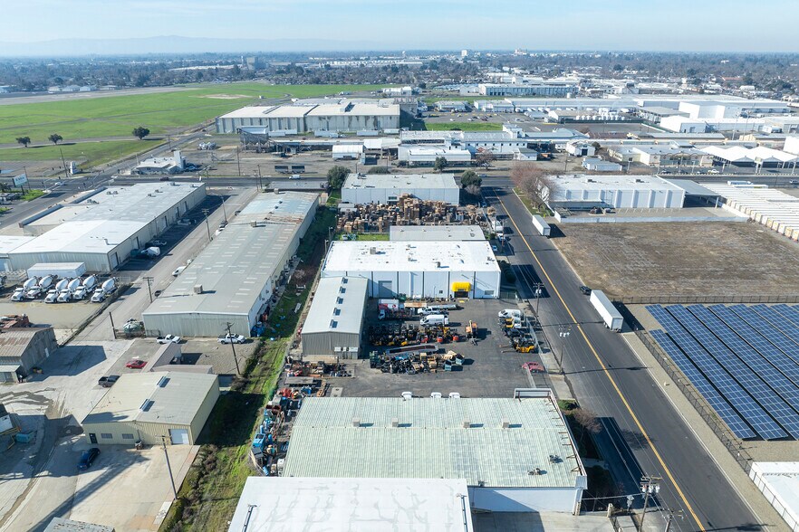 More Photos Of 2242 Hoover Ave, Modesto Warehouse For Lease