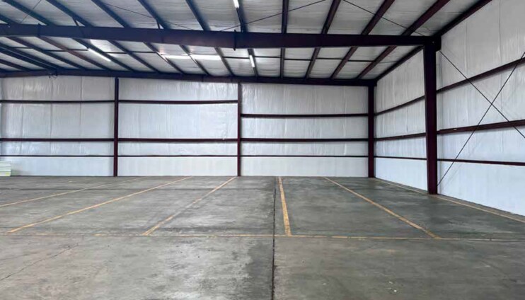 More Photos Of 310 Union Pacific Blvd, Laredo Warehouse For Lease