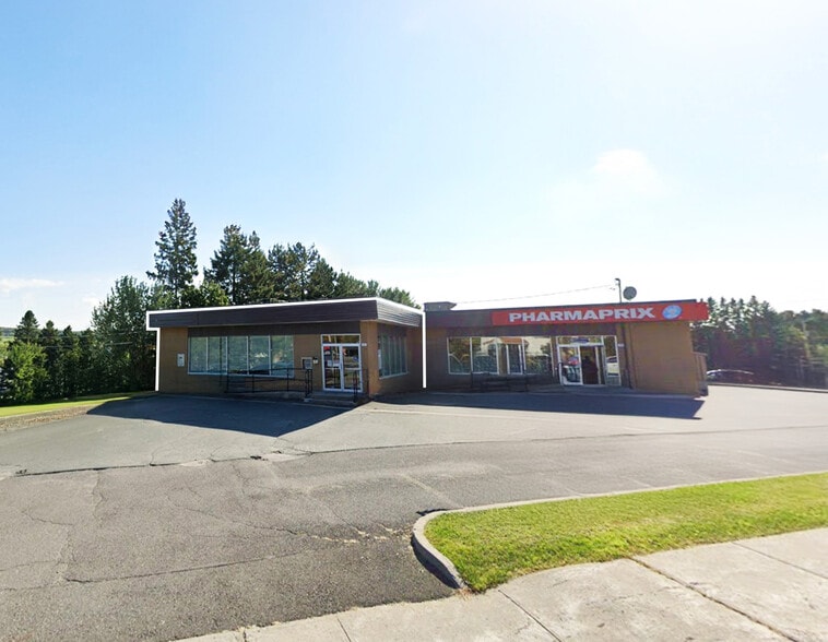 Primary Photo Of 90 Boul Bégin, Sainte-Claire Freestanding For Lease