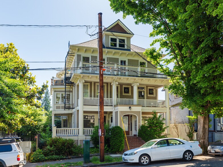 More Photos Of 714-716 NW 24th Pl, Portland Apartments For Sale