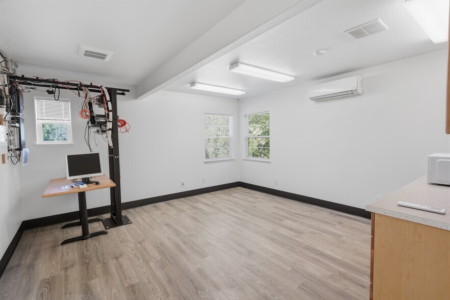 More Photos Of 440 Lower Grass Valley Rd, Nevada City Office For Sale