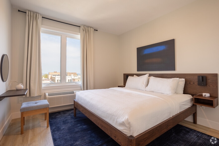 More Photos Of 232 East State St, Traverse City Apartments For Sale