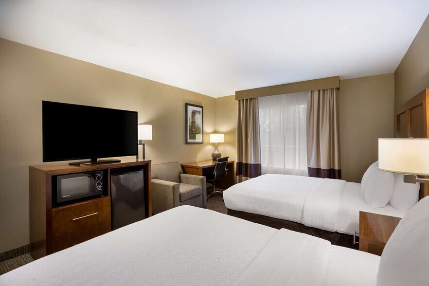 More Photos Of 610 Martin Luther King Jr Blvd, Morgan City Hotel For Sale