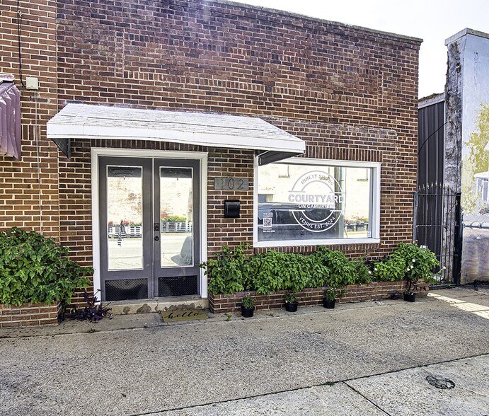 Primary Photo Of 102 N Cambridge St, Ninety Six Office For Sale