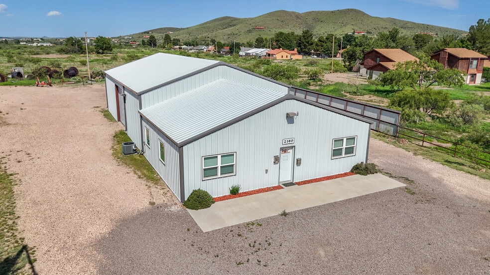 More Photos Of 2160 TX-118, Alpine Light Distribution For Sale