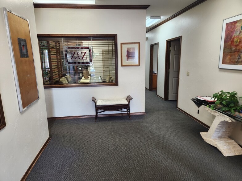 More Photos Of 27 E Ayers St, Edmond Office For Lease