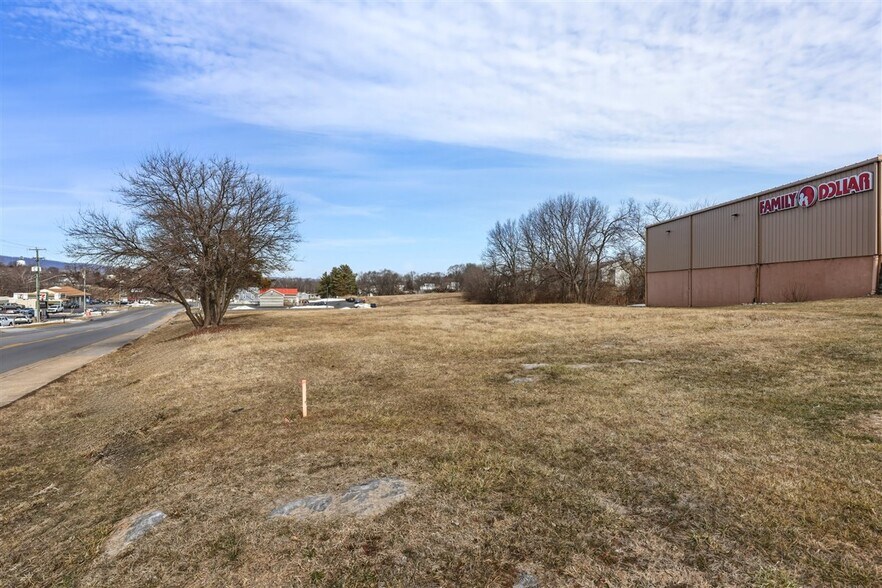 More Photos Of TBD South Main st, Broadway Land For Sale