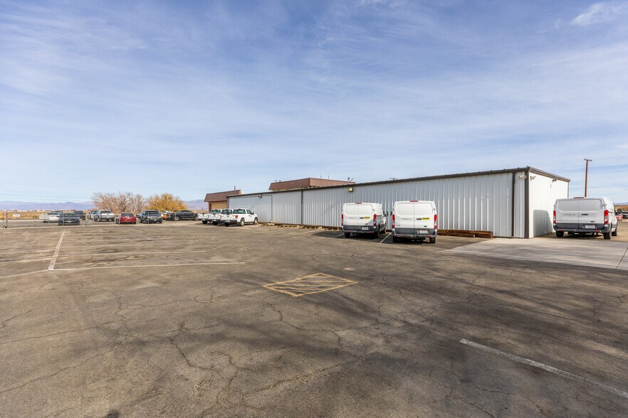 More Photos Of 1249 E Ridgecrest Blvd, Ridgecrest Office For Sale