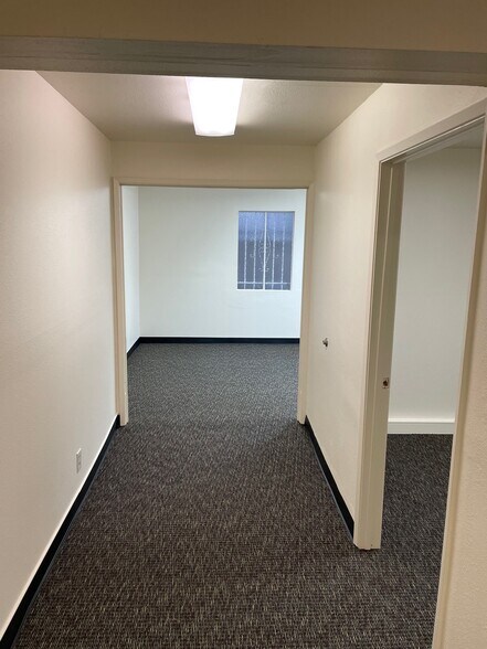 More Photos Of 1028 N Lake Ave, Pasadena Office For Lease