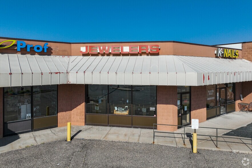 More Photos Of 13541-13579 Grove Dr, Maple Grove Unknown For Lease