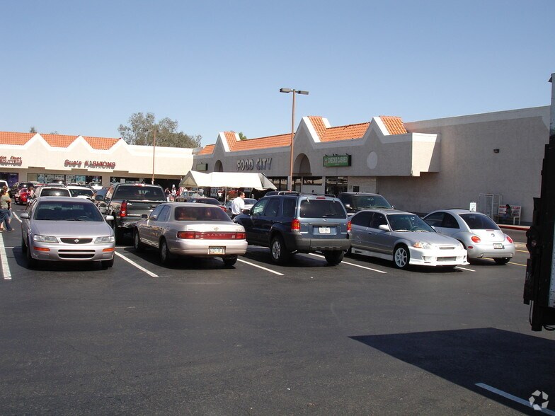 More Photos Of 4239-4339 W Mcdowell Rd, Phoenix Storefront For Lease