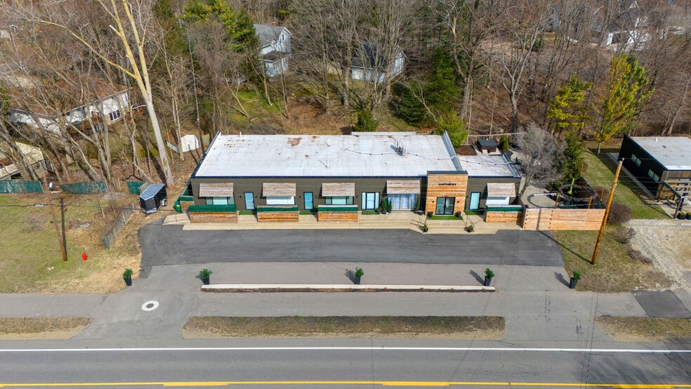 More Photos Of 13662 Red Arrow Hwy, Harbert Hotel For Sale