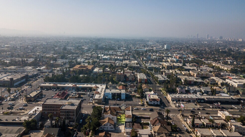 More Photos Of 1517 S Western Ave, Los Angeles Freestanding For Sale