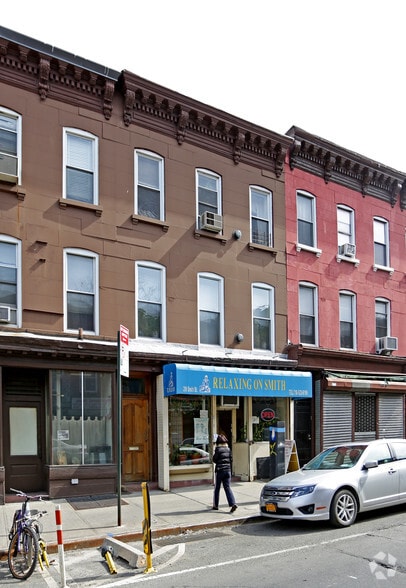 More Photos Of 289 Smith St, Brooklyn Storefront Retail Residential For Lease