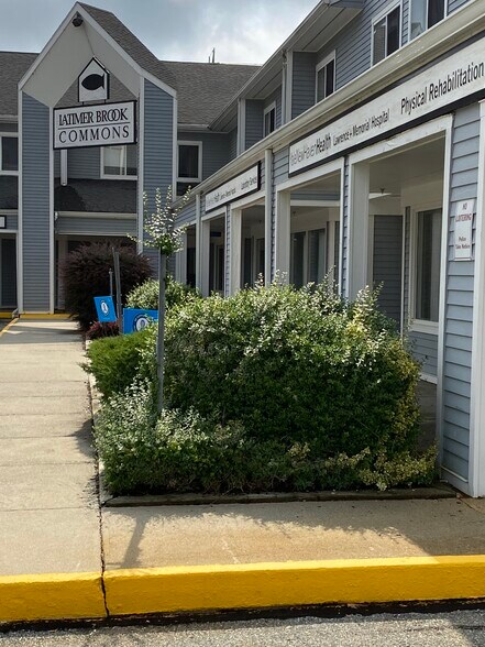 More Photos Of 339 Flanders Rd, East Lyme Storefront Retail Office For Lease