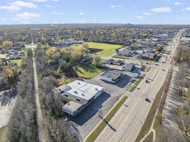 More Photos Of 340-348 N Military Ave, Green Bay Freestanding For Sale