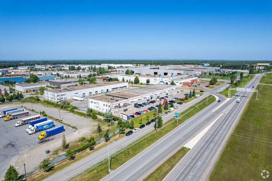 More Photos Of 179-201 Rue Henry-Bessemer, Bois-des-filion Industrial For Sale