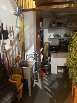 More Photos Of 114 Homestead Rd, Evergreen Showroom For Sale