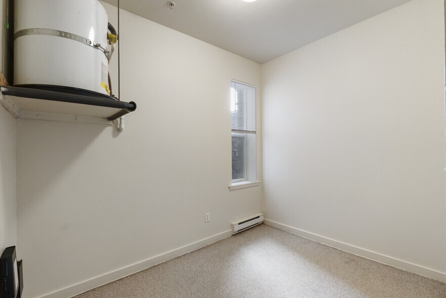More Photos Of 668 S King St, Seattle Apartments For Lease