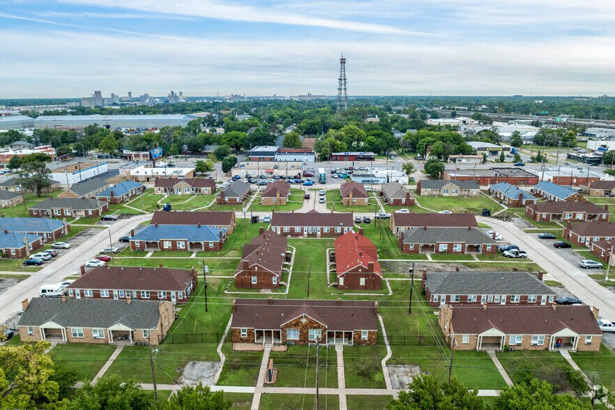 More Photos Of 1516 E 3rd St, Wichita Apartments For Sale