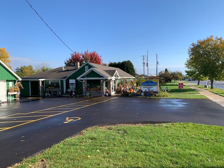 More Photos Of 14170 W National Ave, New Berlin Freestanding For Sale