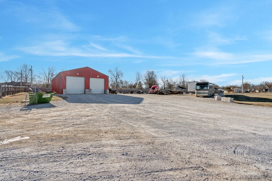 More Photos Of 317 US-60, Billings Truck Terminal For Sale