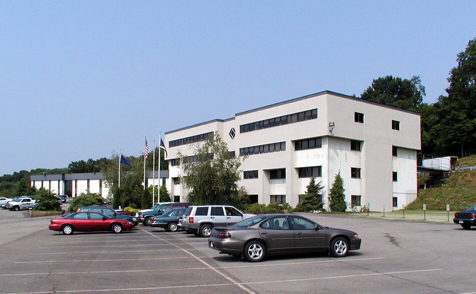 More Photos Of 1000 Park Dr, Lawrence Office For Lease