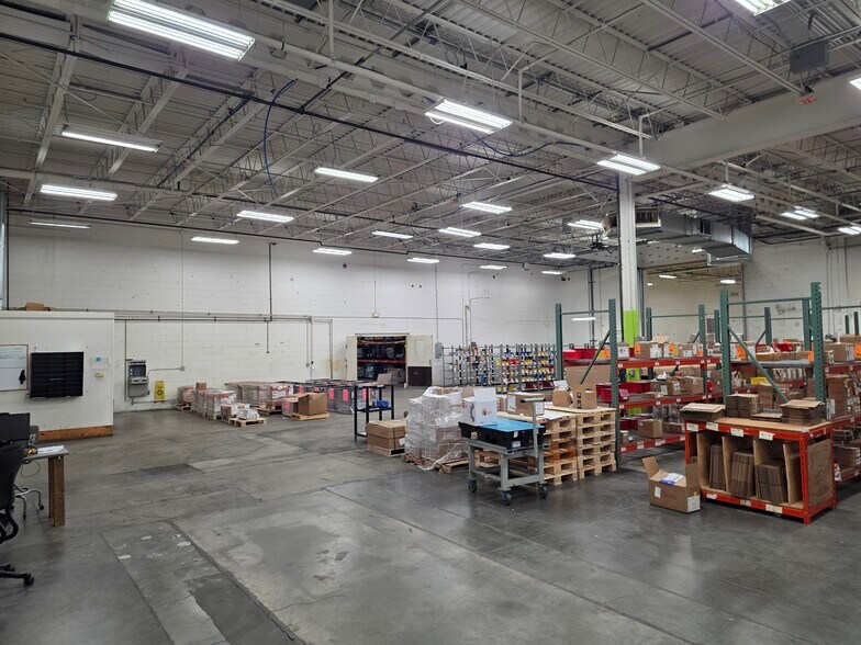 More Photos Of 300 Airport Rd, Ames Warehouse For Sale