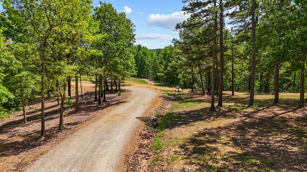 More Photos Of 10 Mint Ridge Rd, Eureka Springs Trailer Camper Park For Sale