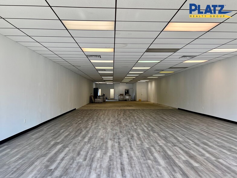 More Photos Of 4300-4306 Market St, Youngstown Freestanding For Lease