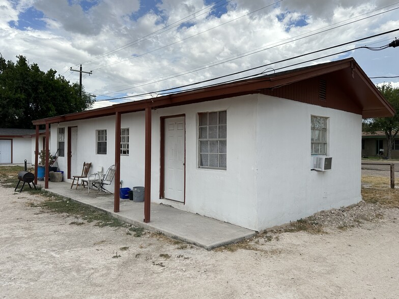 More Photos Of 164 W Old Highway 83, Rio Grande City Apartments For Sale